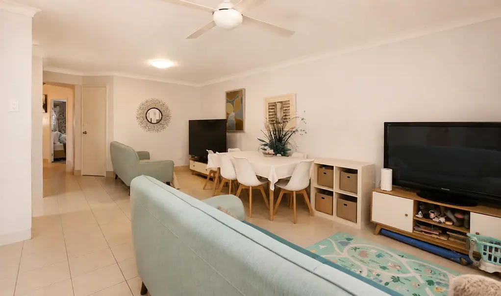 Coastal Living in the Heart of the Gold Coast - Fully Furnished