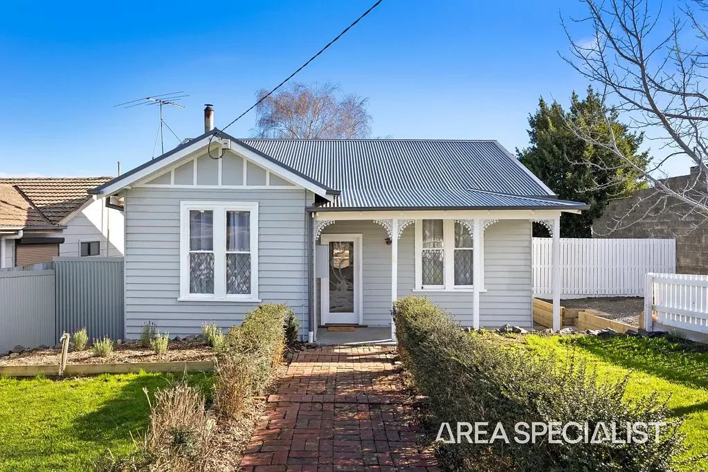 Korumburra 3ห้องนอน The Brief: Cottage Charm, Walk to Town Convenience
