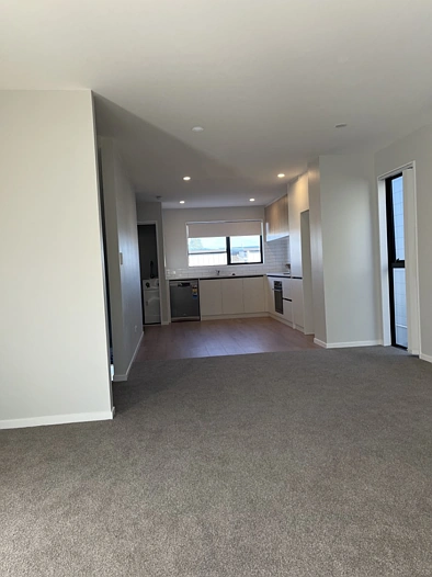 Four bedroom - Near NEW!