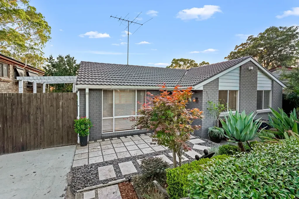 99 Faulkland Crescent, Kings Park, NSW 2148