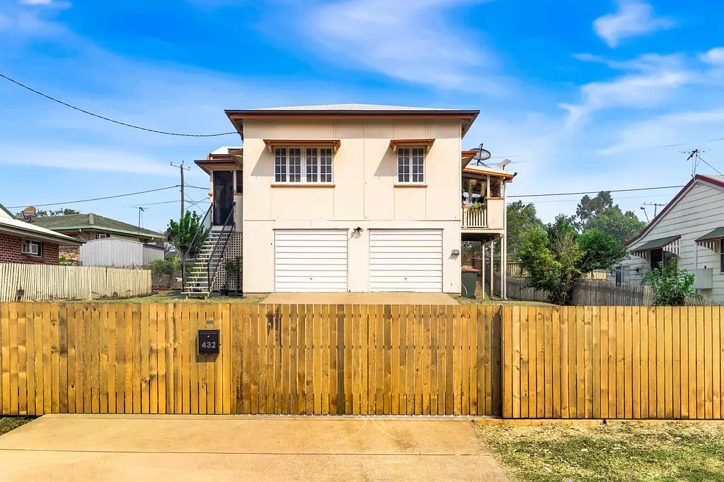 Lakes Creek 5房  Spacious Family Living with Endless Potential in Lakes Creek