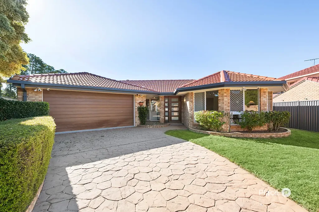 Eight Mile Plains 5Kwarto Expansive Home with Pool in a Quiet, Convenient Cul-de-Sac