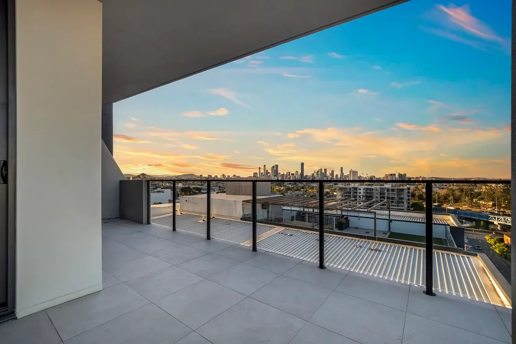 Woolloongabba 2部屋 Experience Elevated Living with Stunning City Views & Exclusive Rooftop Oasis!