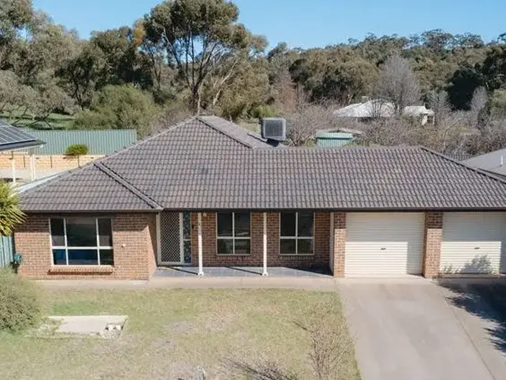 8 Tamblyn Street, Clare, SA 5453