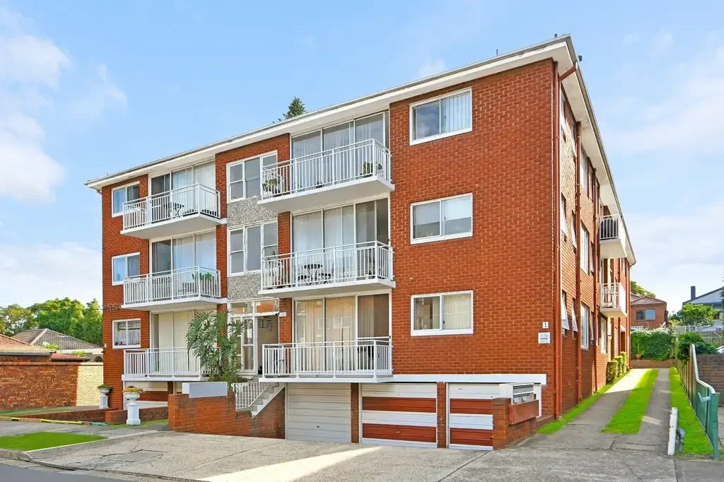 2 Bedroom Apartment With LUG