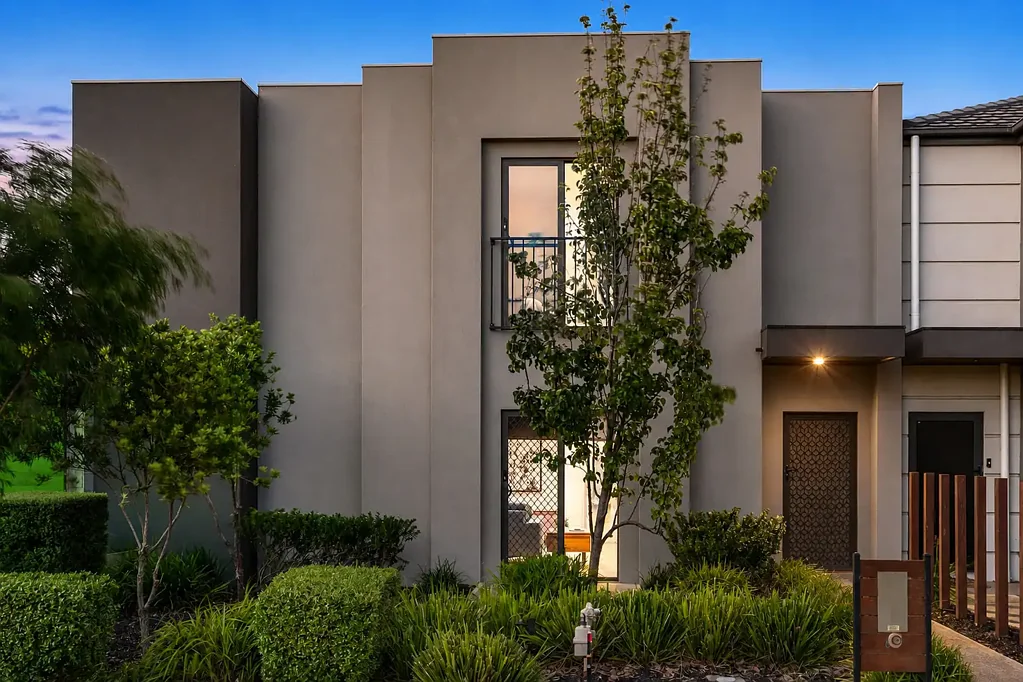 Spacious Townhouse Living in the Heart of Point Cook