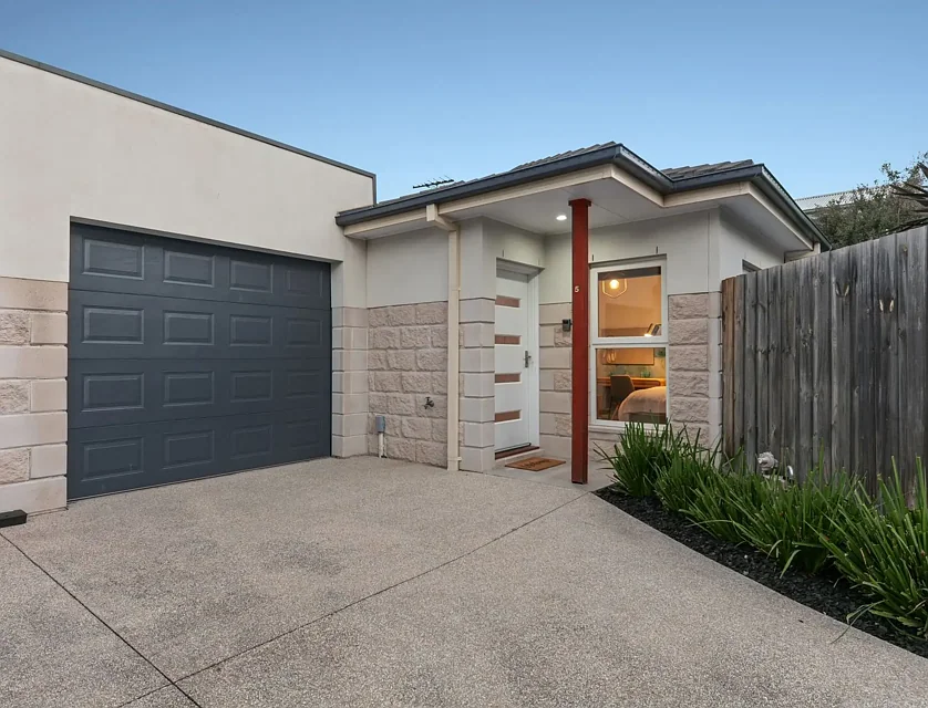 5/8 David Street, Altona, VIC 3018, 2房, 2浴, Townhouse