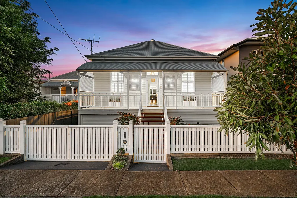 90 Kingsley Terrace, Manly, QLD 4179