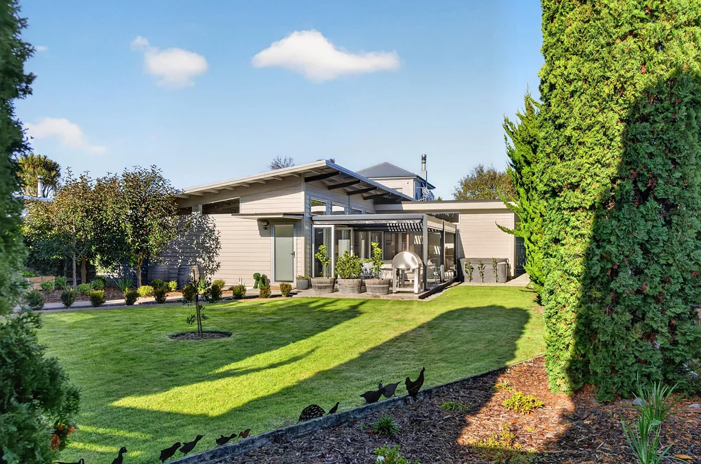 Greytown 3房  Architectural Ease in a Top Location