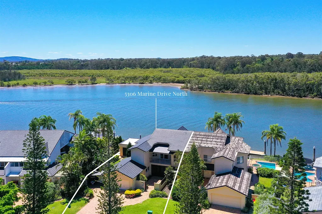 Private Waterfront Paradise in Sought-After Sanctuary Cove