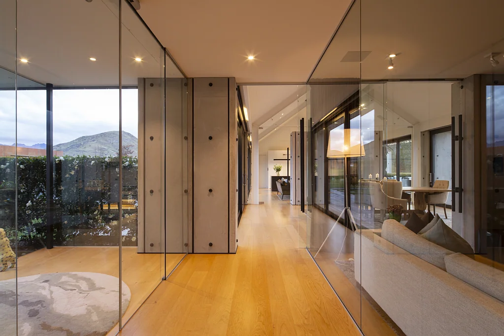Dalefield/Wakatipu Basin 4Moenga Sleek, Sexy & Sophisicated
