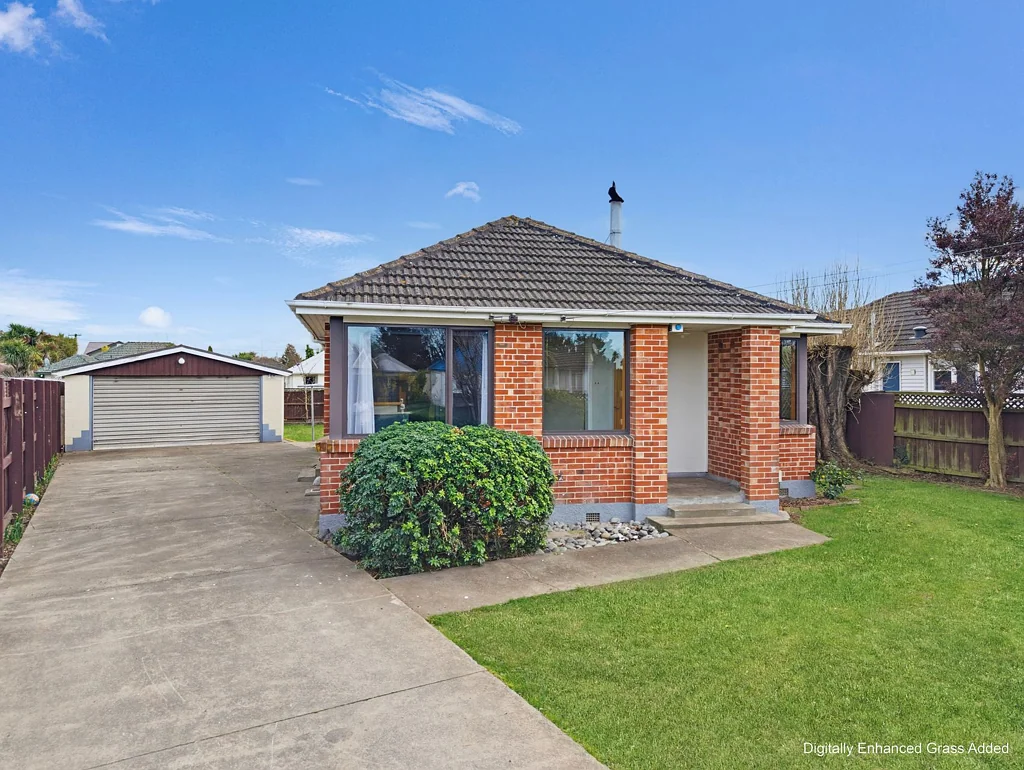 Northcote 3Kwarto Single-Level Living with Lawn to Love