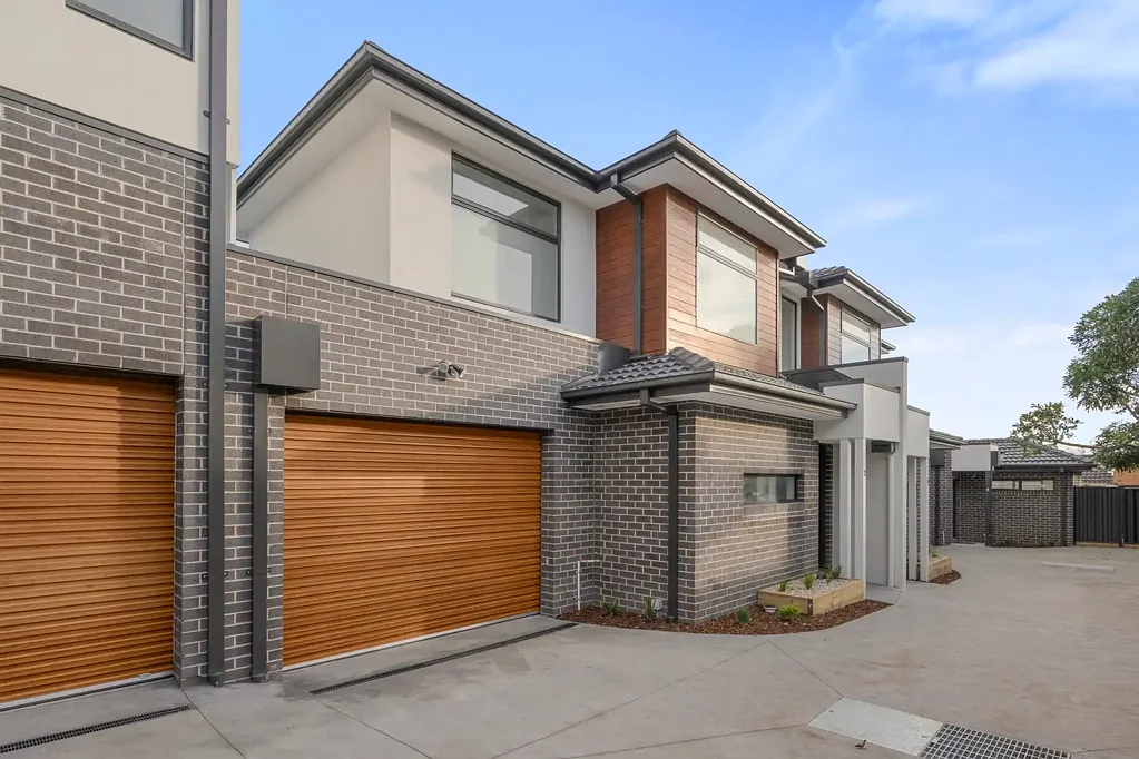 Reservoir 2 Bedroom "Perfect Location"