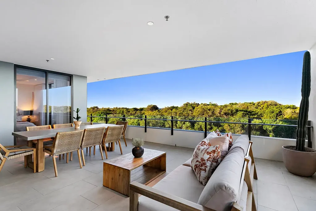 Bokarina 3 Bedroom Luxurious Beachfront Apartment Living on the Sunshine Coast!