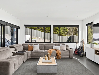 37 & 37A Mary Davis Avenue, Koonawarra, South Coast, 7房, 4浴, House