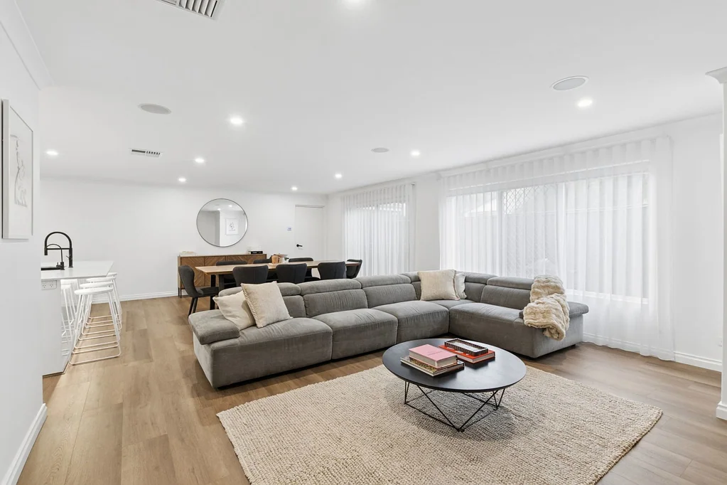 Morley 4 Bedroom Prime Position, Modern Living