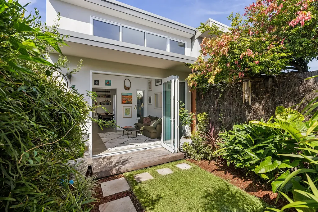 54 Salisbury Road, Stanmore, NSW 2048