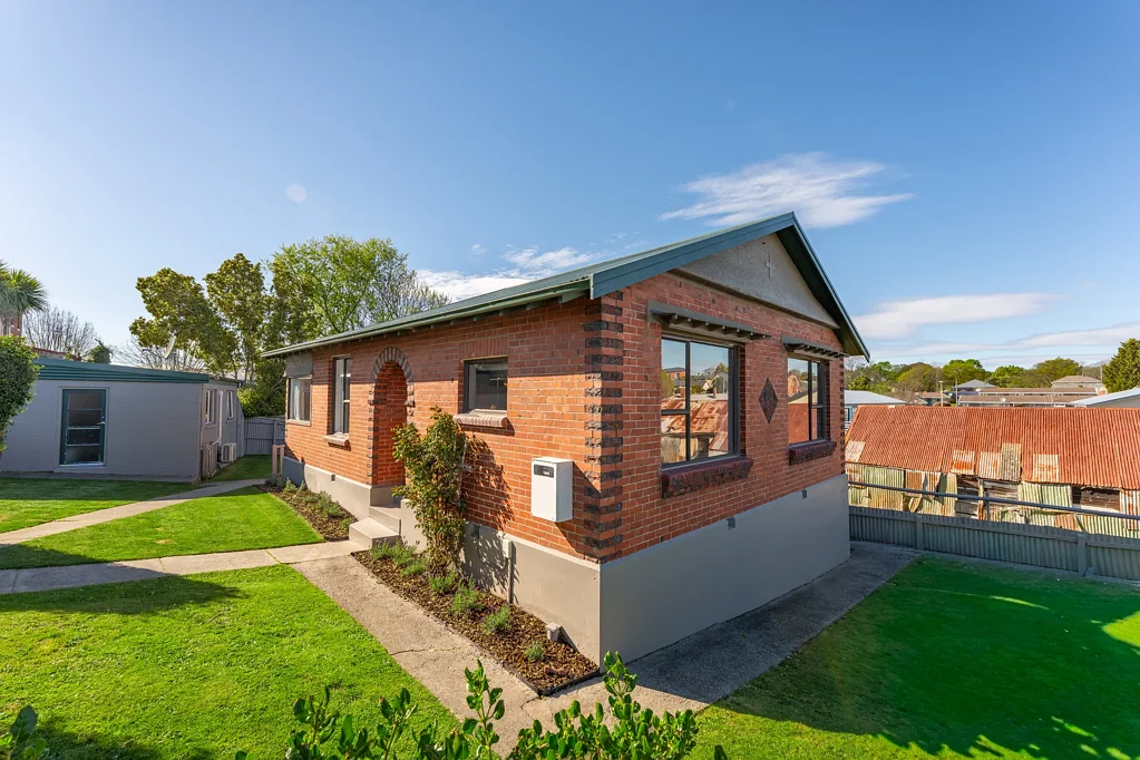 Parkside 2房  Cute, tidy & conveniently located