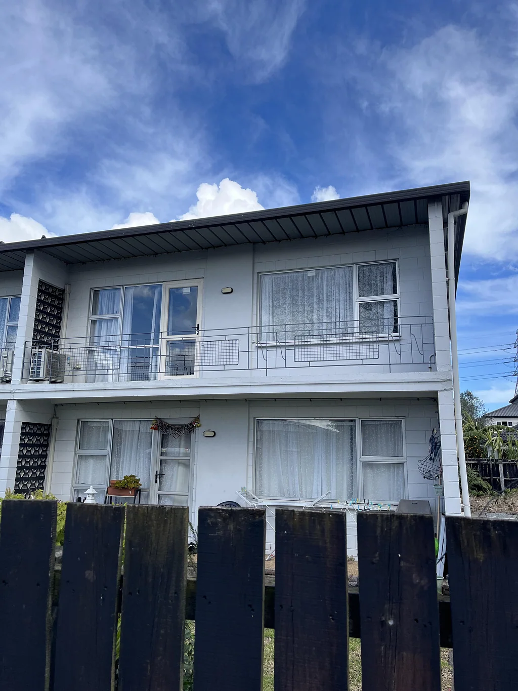 Charming Two-bedroom Home With Comfort and Convenient Living Experience