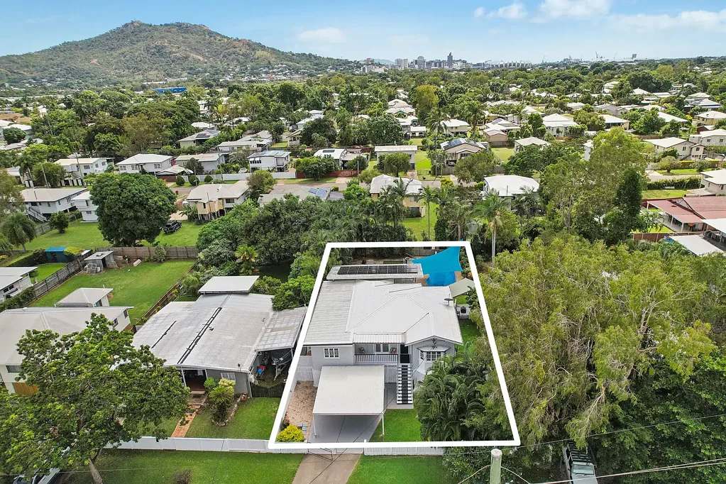 57 Hughes Street, Hermit Park, QLD 4812