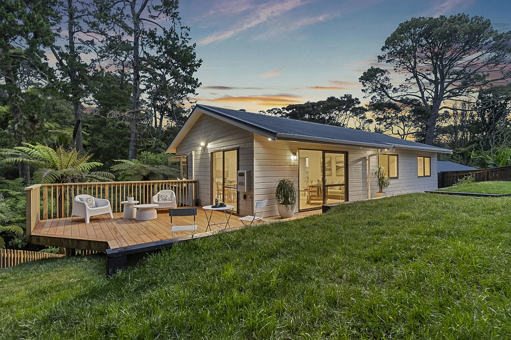 2/46 Gladys Avenue, Glenfield, North Shore City, Auckland