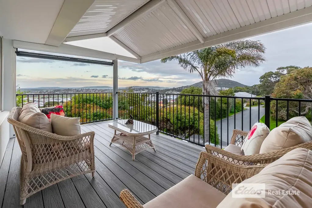 13 Serpentine Crescent, Mount Melville, WA 6330