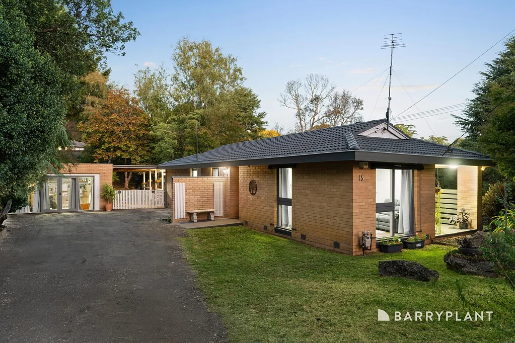15 Russell Street, Emerald, VIC 3782