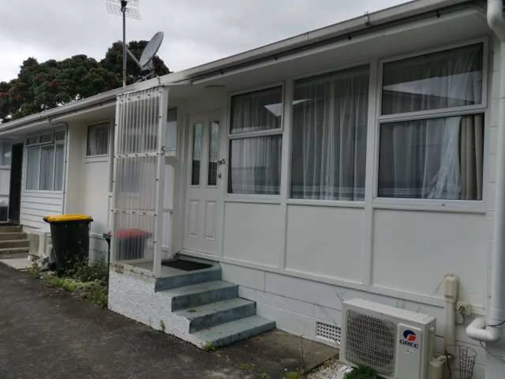 Auckland Central 2 Bedroom STARTER BY THE PARK