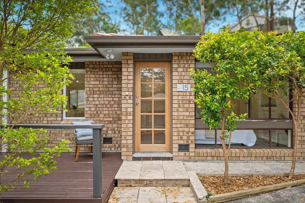 15 Larbonya Avenue, Wyoming, NSW 2250