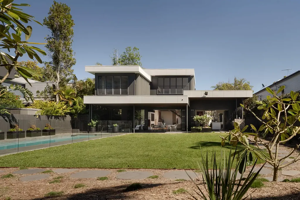 Hendra 4 Bedroom Grand architectural family masterpiece