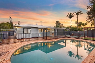Eagleby 3 Slaapkamer Entertainers Paradise with Space & Privacy
