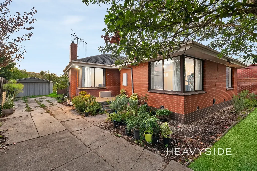 39 Huddersfield Road, Deer Park, VIC 3023