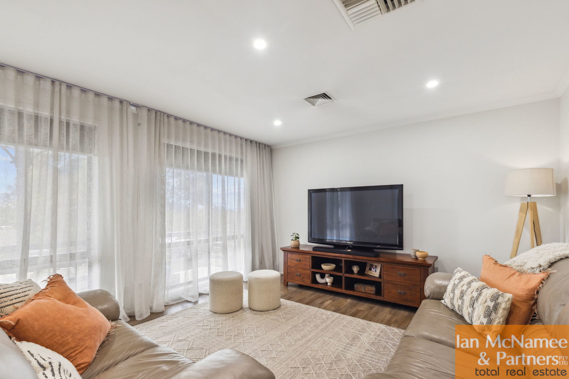 9 CAROLINE PL, KARABAR NSW 2620, 0 غرف, 0 حمامات, House