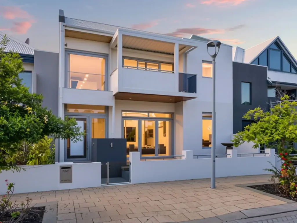 East Perth 3Moenga Elevated Design in a Riverside Setting�