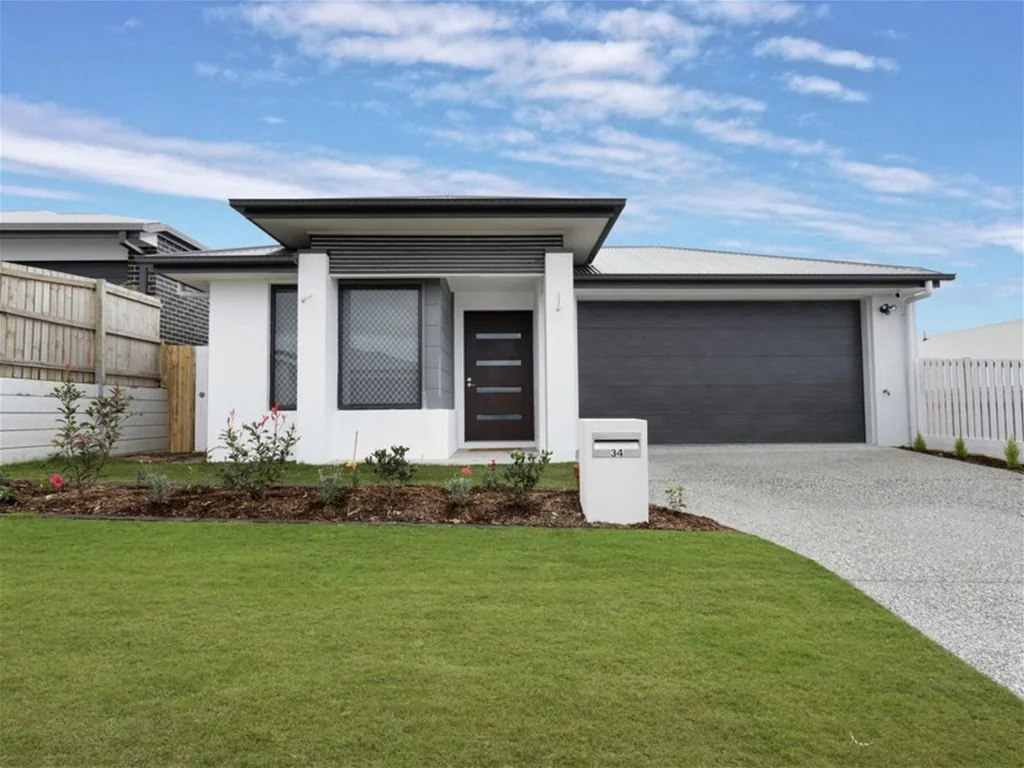 SPACIOUS AND  MODERN FAMILY HOME