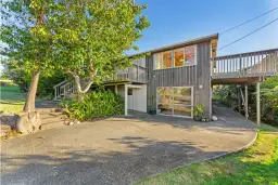 6 Seatoun Avenue, Leigh