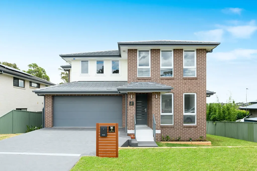 Jannali 5房 全新建筑师设计 定制生活 采光充足 高级装修 无缝室内外流动 五卧宽敞起居 灵活布局 高端SMEG厨房 朝北后院阳光隐私 双车库充足存储 Bespoke