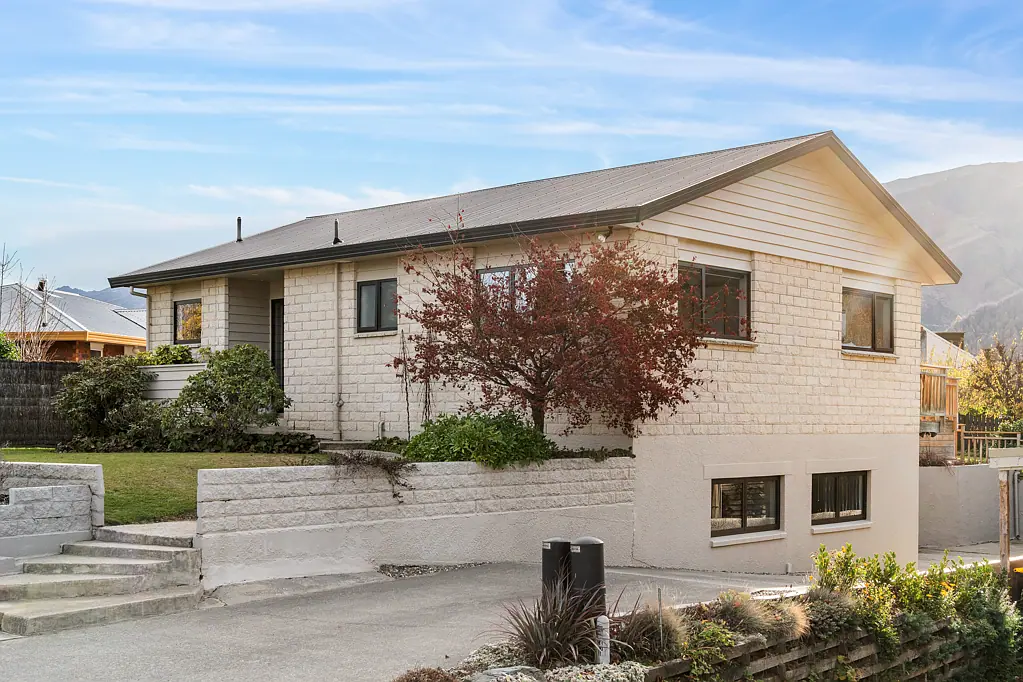 32 Hood Crescent, Arrowtown, Queenstown-Lakes, Otago