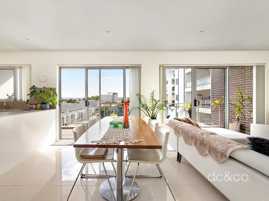 Mortlake 3 Bedroom Sophisticated living in an ideal locale