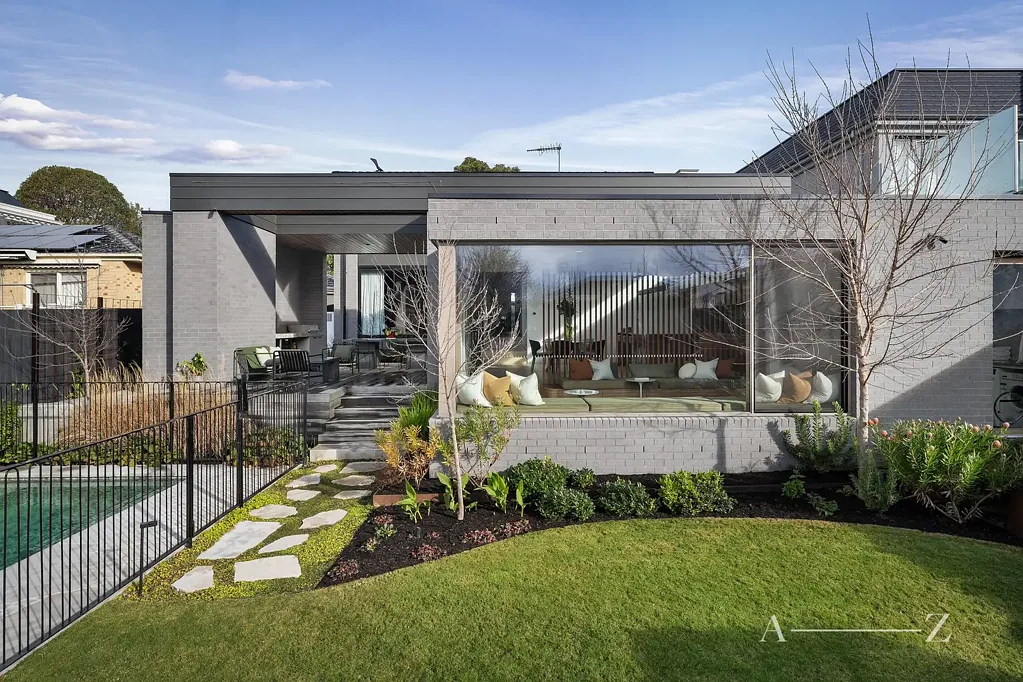 Hawthorn East 5房 建筑美学与精致泳池娱乐空间 An architectural beauty and exquisite poolside entertainer