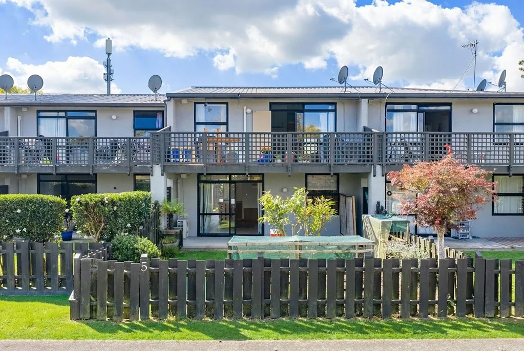 Cambridge 2ห้องนอน Price Drop + New Kitchen Pending!