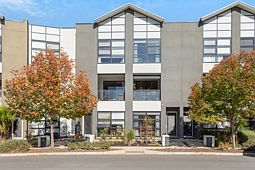 15 Pyers Street, St Clair