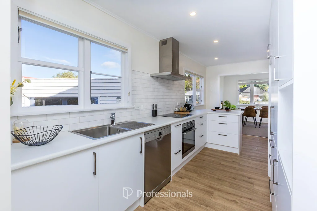 Stokes Valley 4ห้องนอน Spacious Family Living with Modern Comforts