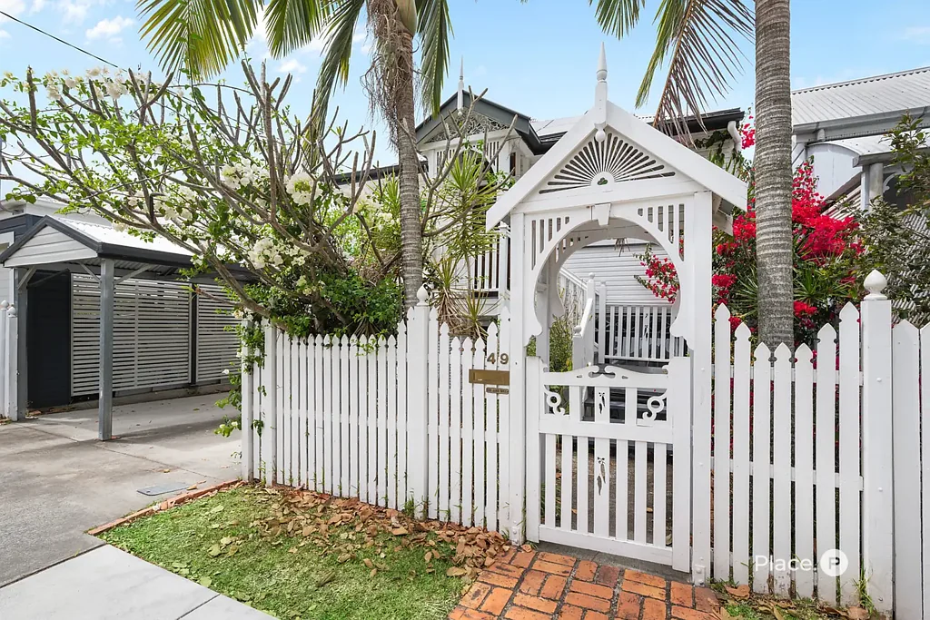 East Brisbane 6ਬੈੱਡਰੂਮ Character, Versatility & Dual-Living Appeal in the Heart of East Brisbane