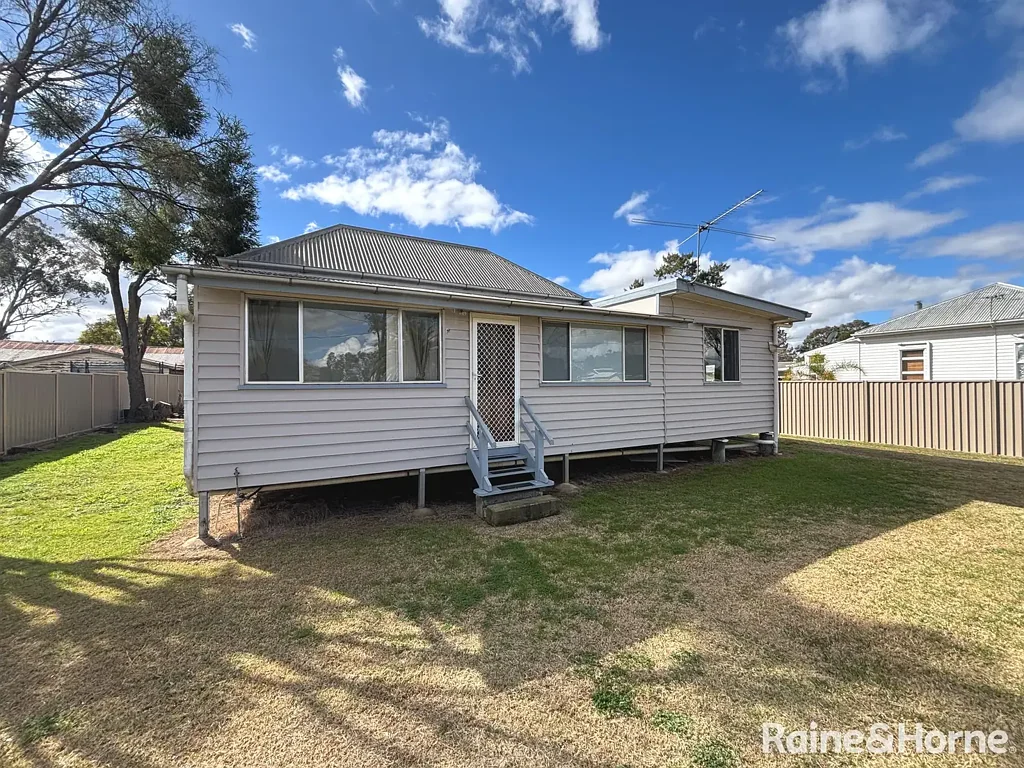 Kingaroy 4房  Fantastic Opportunity To Move In or Rent Out