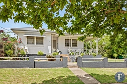118 Binalong Street, Harden