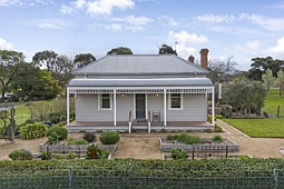 19 Waverley Street, Linton