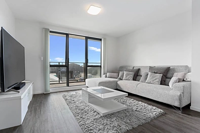 Exceptional 2-Bedroom apartment in the lap of ...