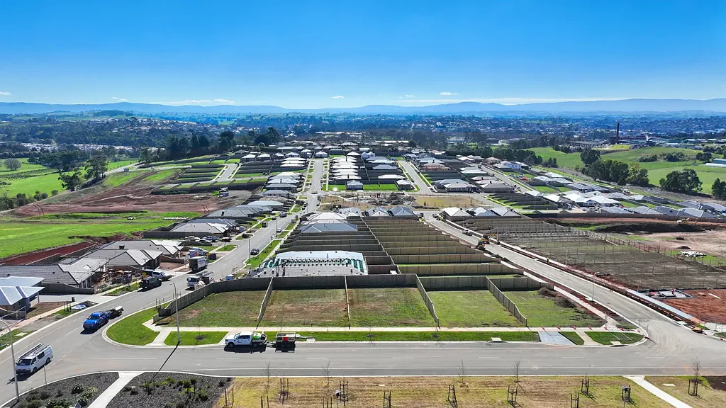 Warragul Own Park Front Luxury at Warragul Crownlea! Enjoy Serenity and mesmerising views