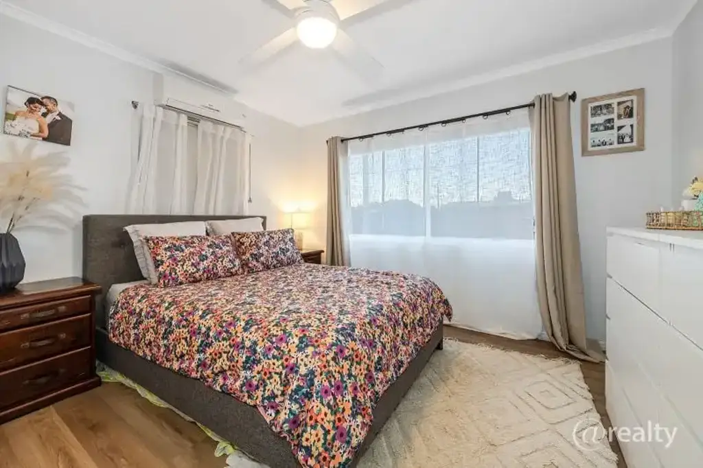 Albany Creek 3Kwarto DAZZLING & RENOVATED ENTERTAINER’S PARADISE OFFERING EASY DUAL LIVING POTENTIAL SET IN ULTRA CONVENIENT LOCATION!